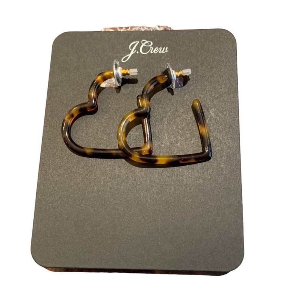 NWT J Crew Tortoise 1 1/2" VALENTINE'S Heart Acetate Hoop Earrings, never worn